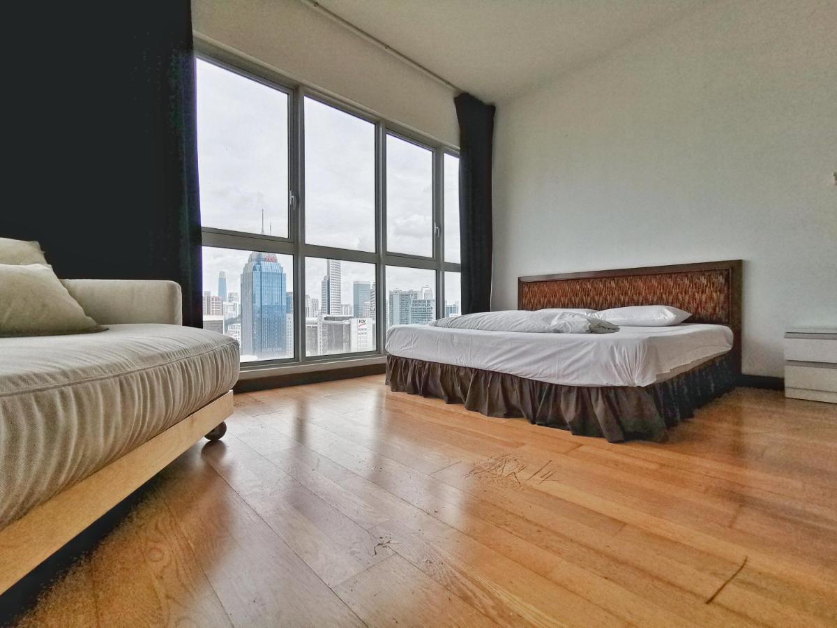 Penthouse On 34 - The Highest Unit And Best Views In Regalia & Private Rooftop Terrace Kuala Lumpur Exterior foto